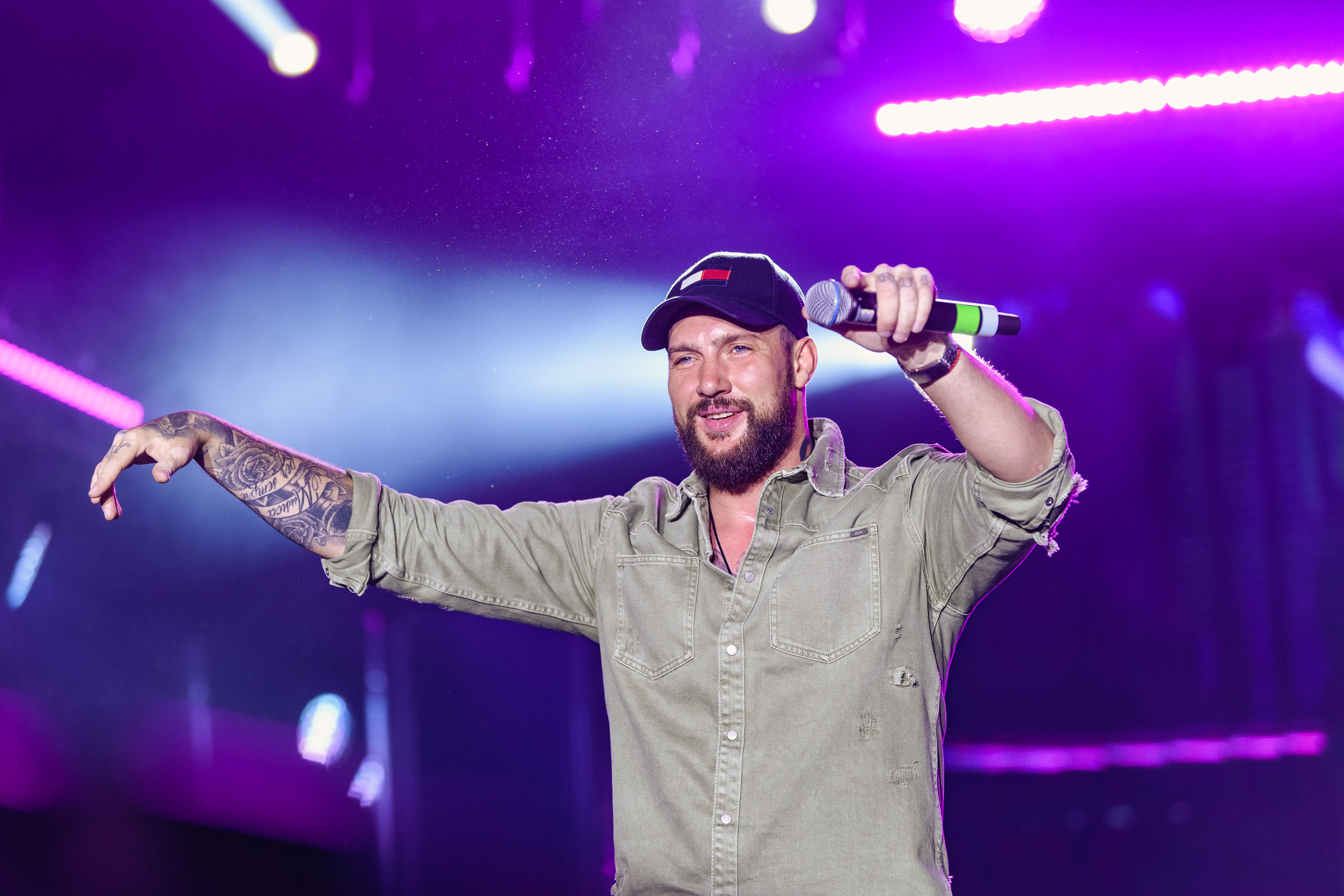 Для жителів Костянтинівки виступав Олег Кензов