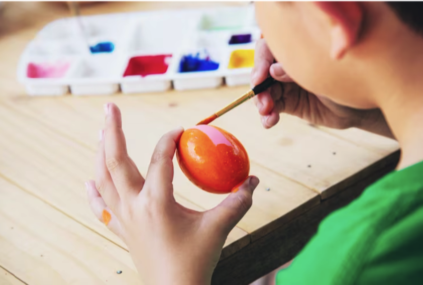 Яйця гуашшю