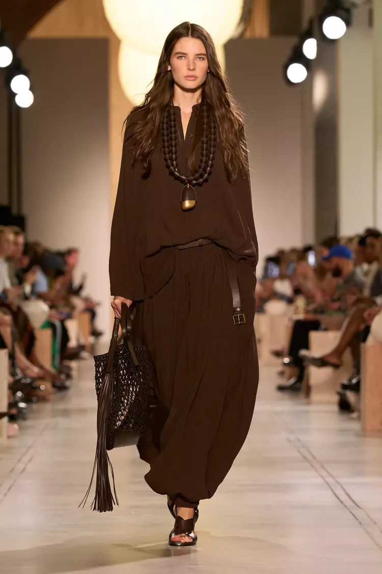 Пустельні відтінки та текстури.