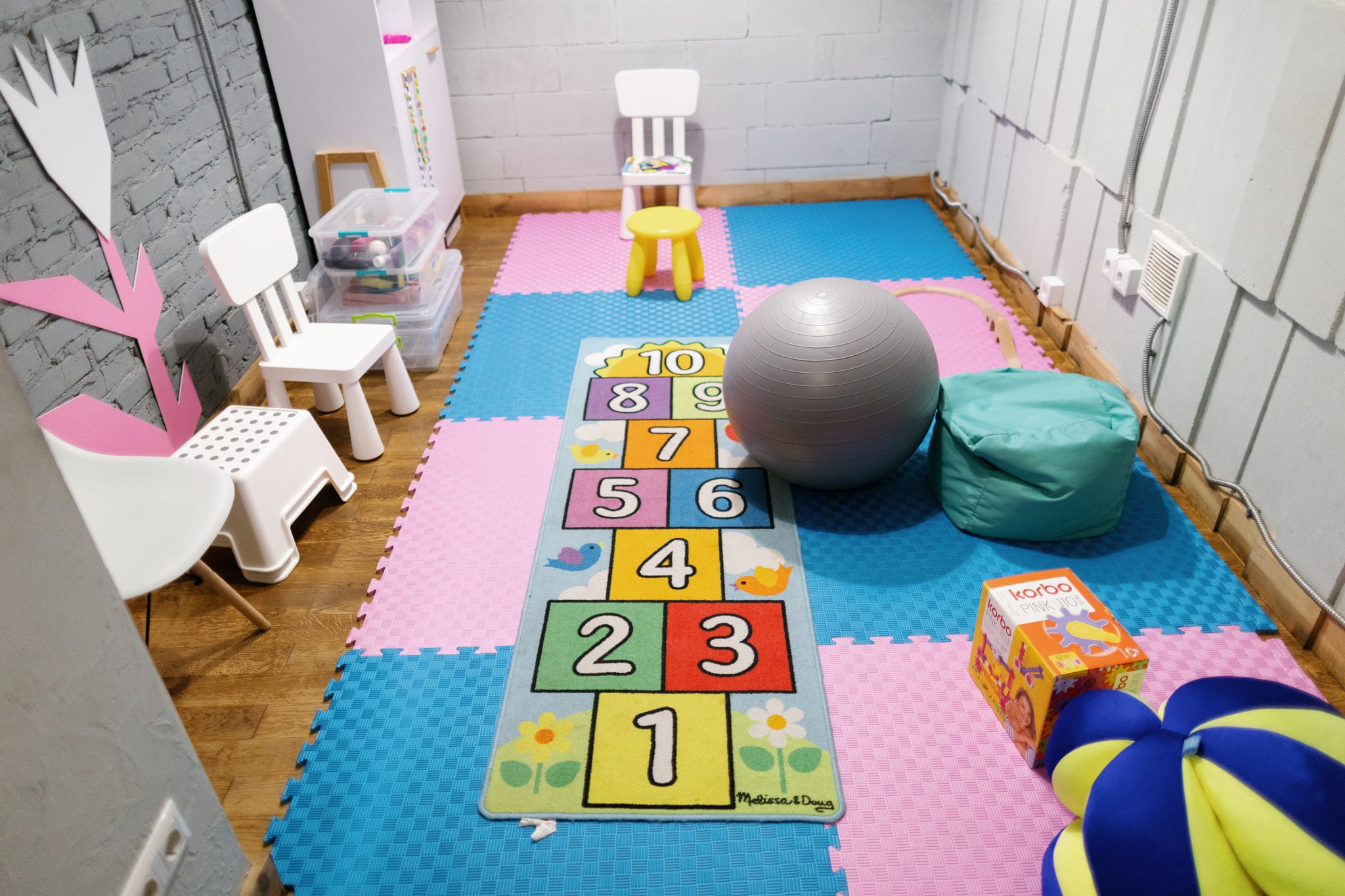 У Львові відкрився центр розвитку для дітей ВПО.