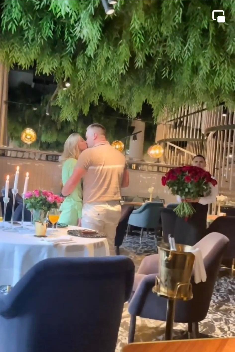 Екскерівник САП Назар Холодницький привселюдно освідчився коханій.