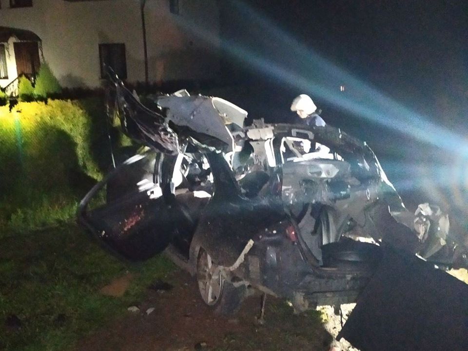 В автотрощі на Львівщині загинули двоє людей:. Фото: ДСНС Львівщини.