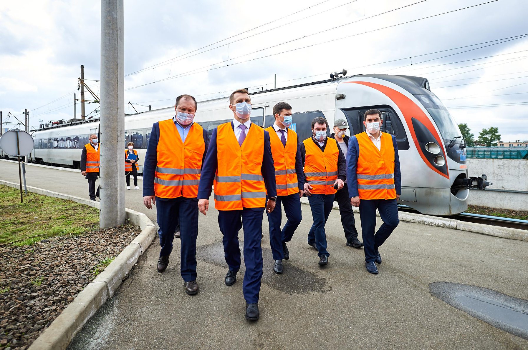 Пасажирські перевезення залізницею на західній частині України будуть відновлені з четверга, 4 червня. Фото: Міністерство інфраструктури України.