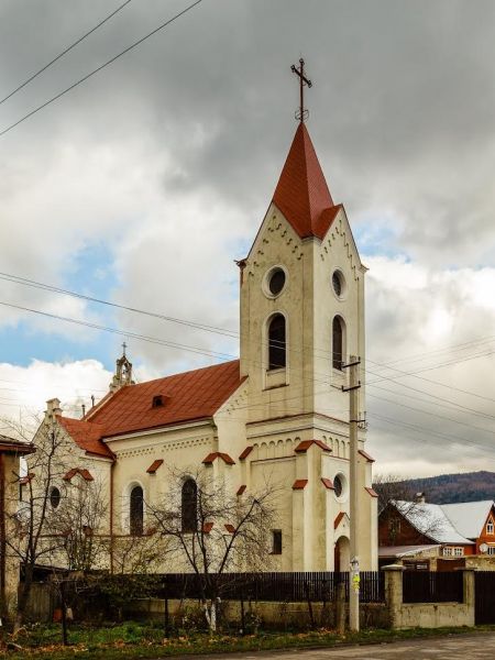 Костел Семи Скорбот Діви Марії.