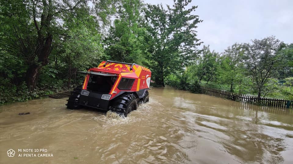 Паводок на Львівщині: затоплено сотні будинків. Фото: ДСНС.