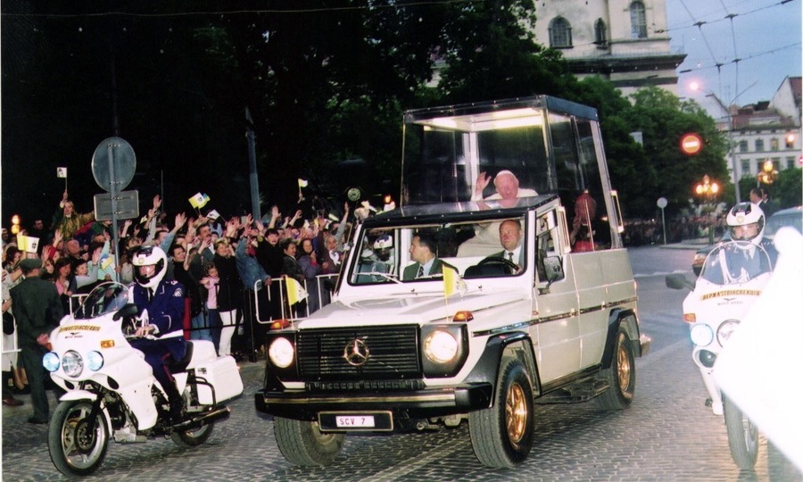 На честь Папи: вулиця Хуторівка стала проспектом. Фото: Радіо Свобода.