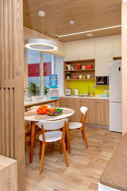 Не лише в коридорах: де в українських лікарнях можуть перебувати батьки хворих дітей.