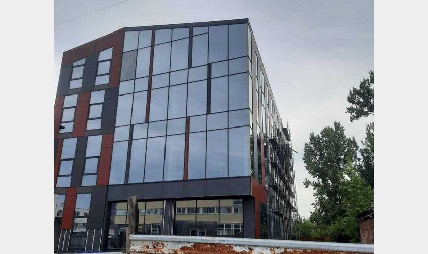 У Львові повністю знесуть третій поверх торгового центру.