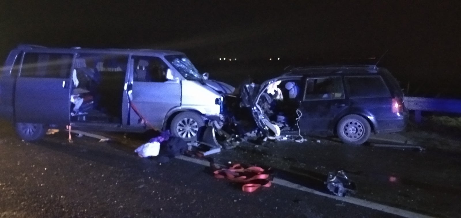 Масштабна ДТП у Стрийському районі: дев'ятеро людей забрали швидкі. Фото: ДСНС Львівщини