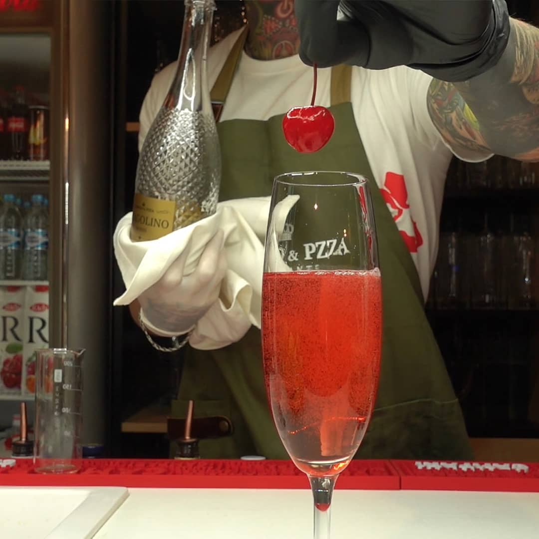 Піца з просекко: на Кривій Липі відкрили новий сімейний ресторан. Фото: Prscco & PZZA/Фейсбук. 