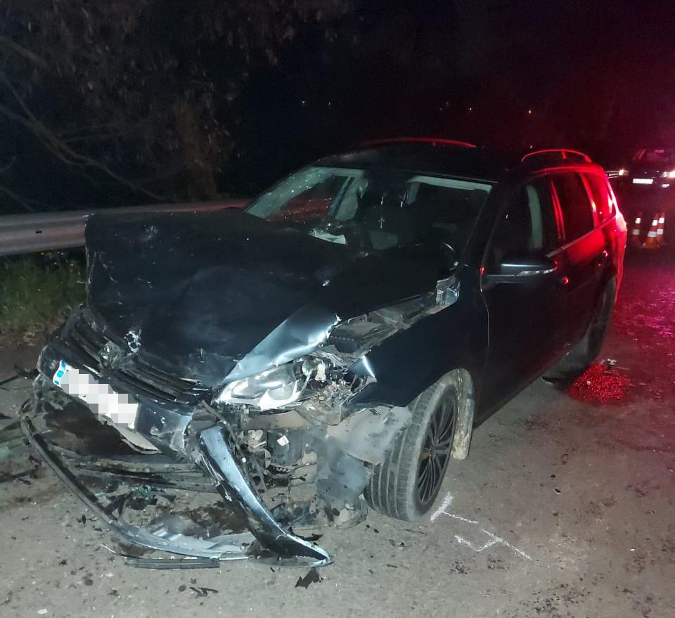 П'ятеро – у лікарні: у Сокальському районі зіткнулися три автомобілі. Фото: поліція Львівщини.