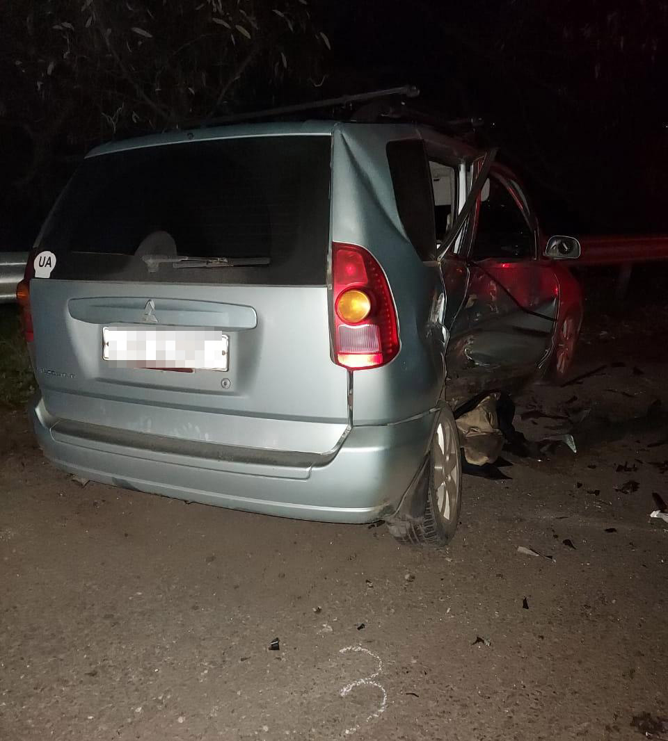 П'ятеро – у лікарні: у Сокальському районі зіткнулися три автомобілі. Фото: поліція Львівщини.