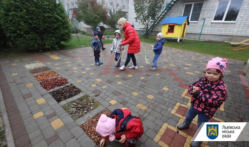Не пропадати ж добру: колишню амбулаторію у Рудному перетворять на дитсадок. Фото: Львівська міськрада.