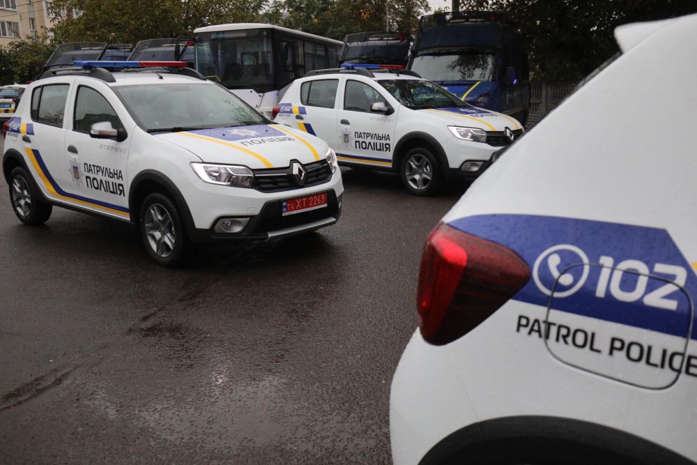 Мерія Львова придбала п'ять нових автомобілів для патрульної поліції. Фото: Львівська міськрада.