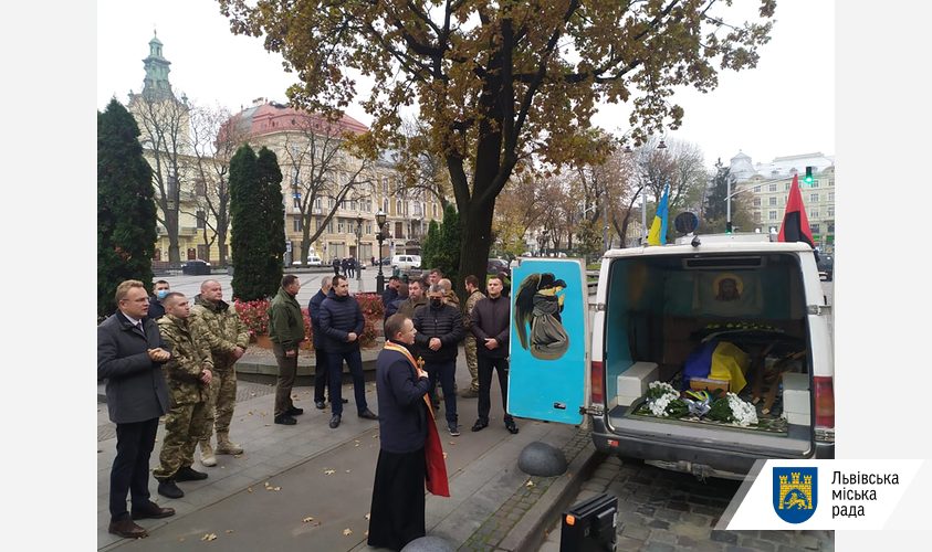 Львів прощається із загиблим Героєм Олегом Свинариком. Фото: Львівська міськрада