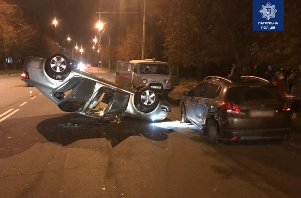 У поліції розповіли, скільки людей загинули на львівських дорогах і показали фото. Фото: поліція Львівщини