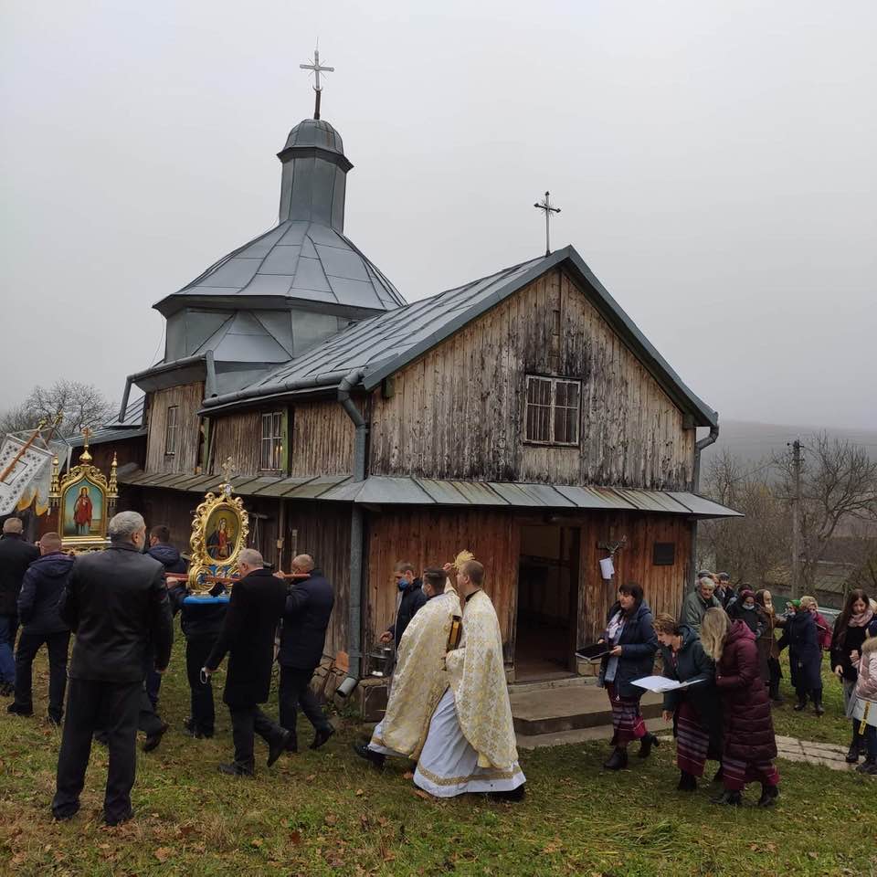 Фото: Храм святого Юрія с.Ладанці