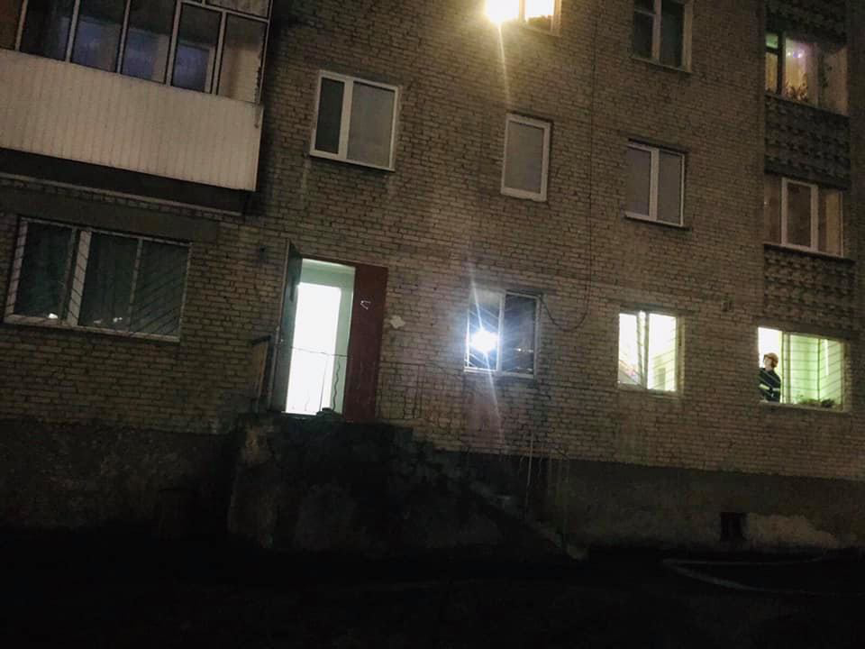 Новояворівську молодик підпалив дільничий пункт поліції. Фото: Володимир Мацелюх