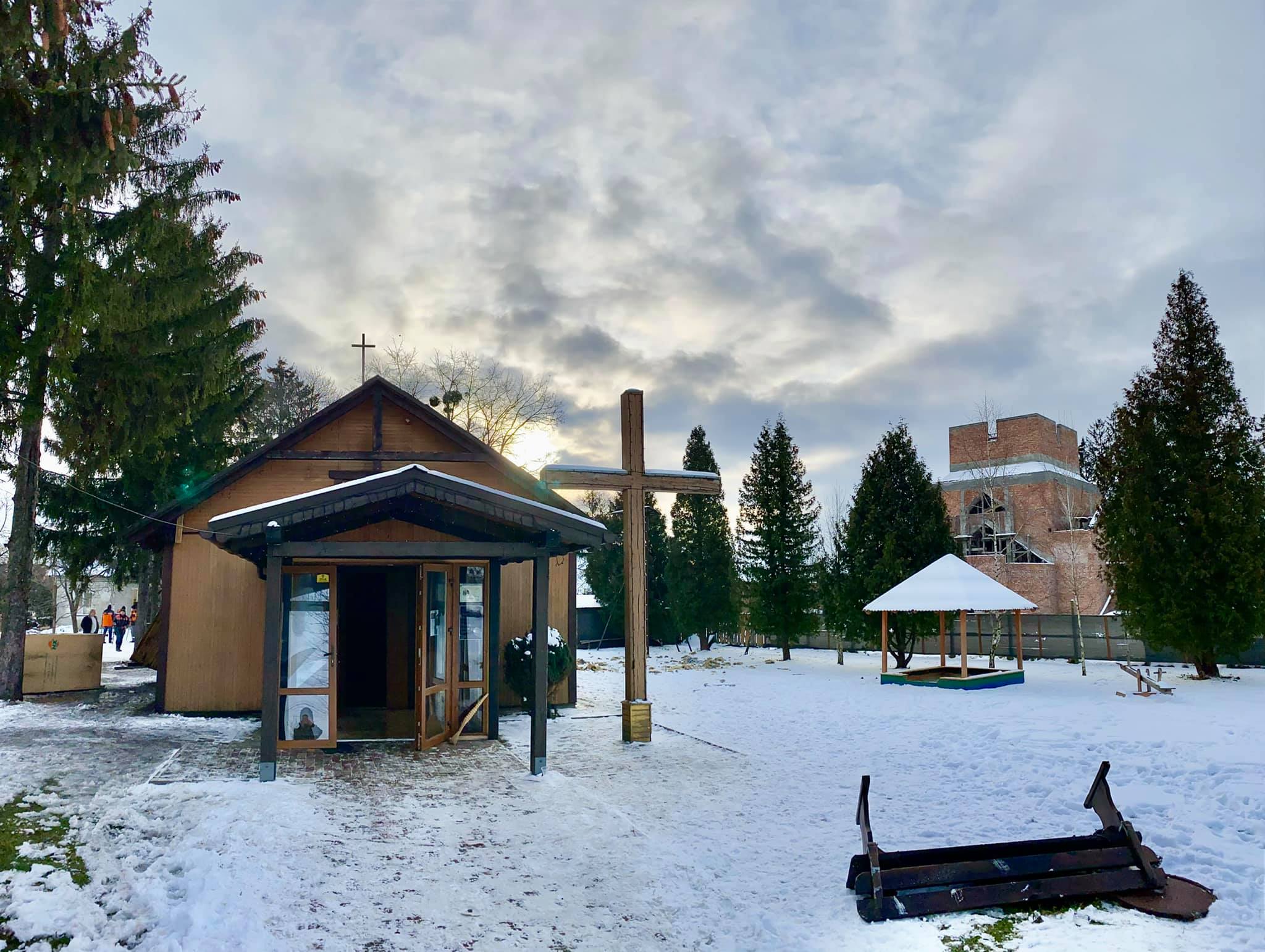 У Стрию згоріла дерев'яна церква. Фото: отець Михайло Глов'як.