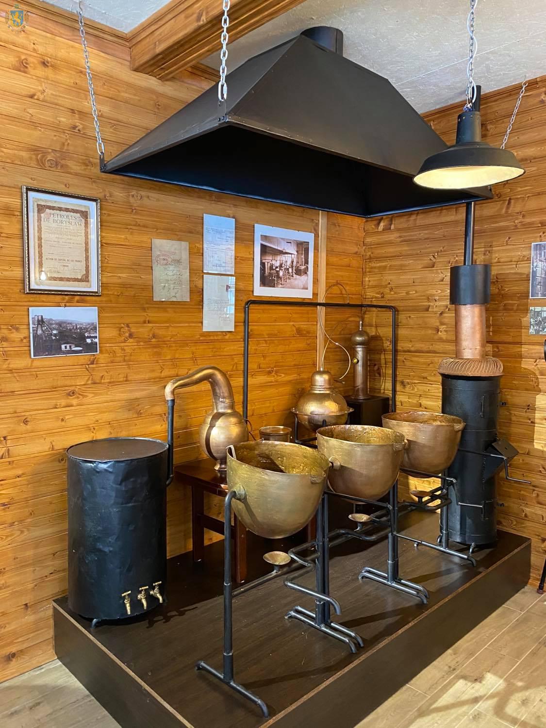 У Бориславі відкрили незвичайну аптеку-музей. Фото: Львівська ОДА.