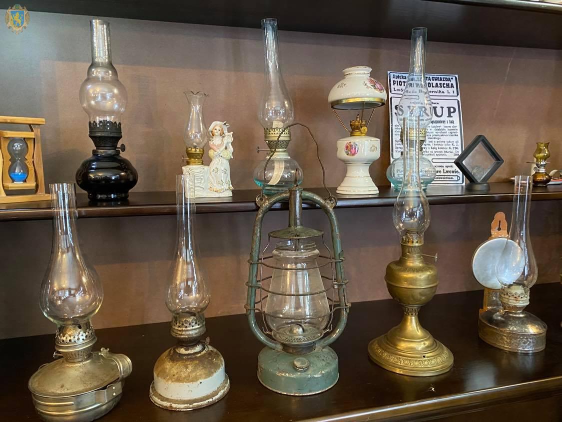 У Бориславі відкрили незвичайну аптеку-музей. Фото: Львівська ОДА.