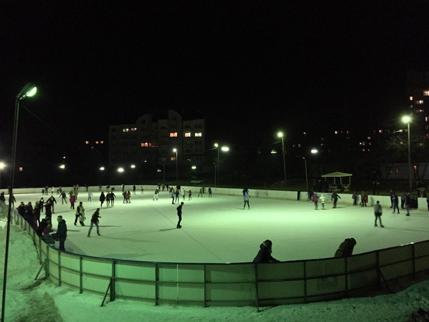 Ковзанка спортивно-розважального комплексу "Медик"