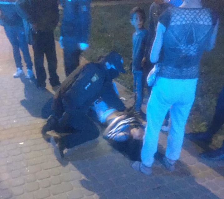 Вночі біля торгового центру «Метро» у Львові сталася різанина між ромами.