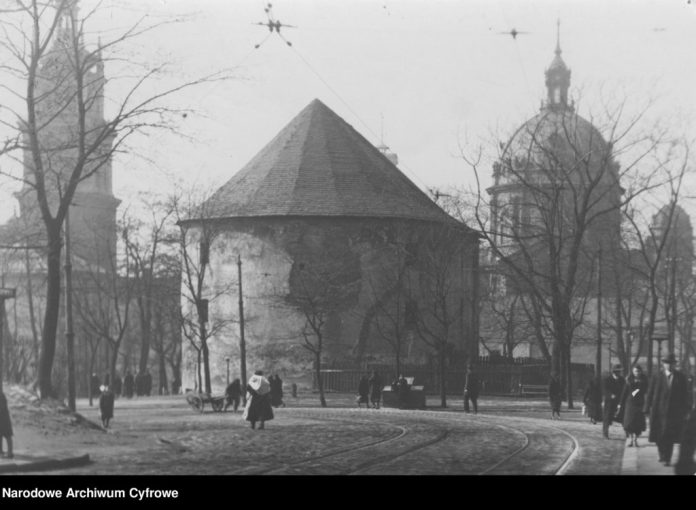 Опубліковано унікальні фото Львова майже 100-річної давності. Фото: Фотографії старого Львова