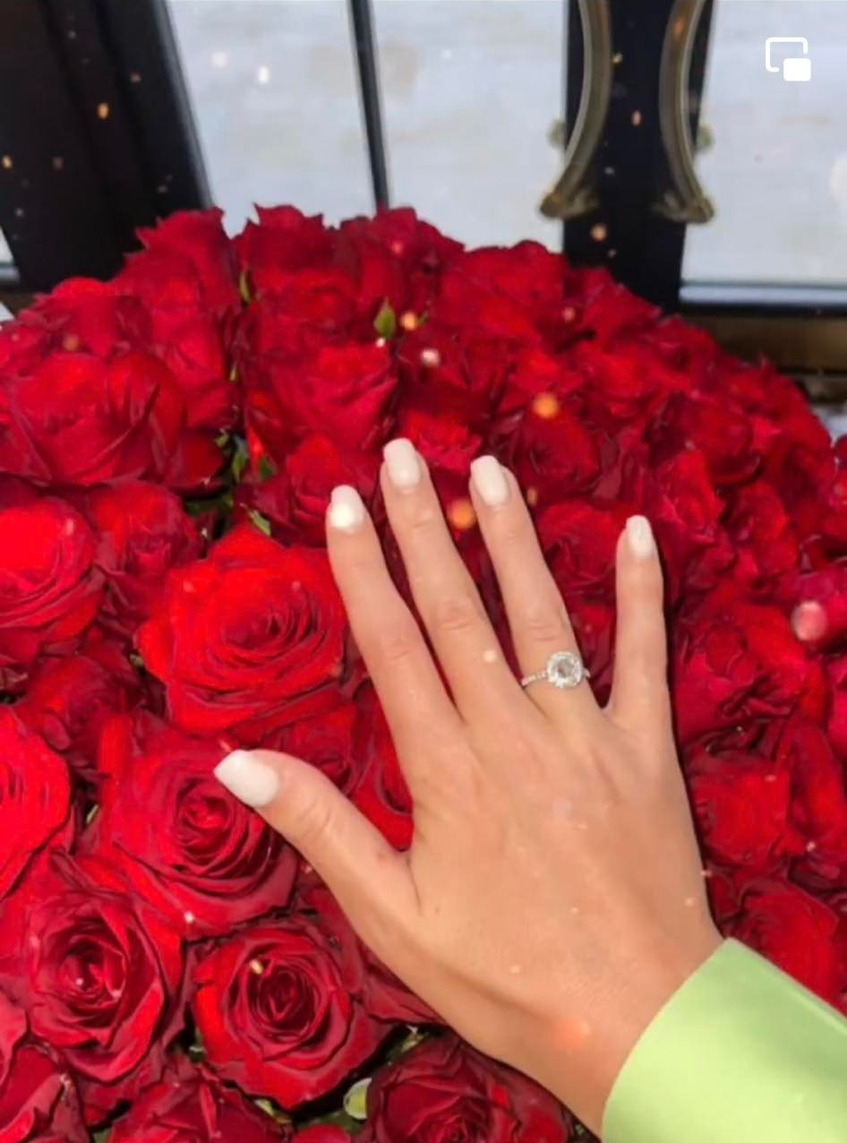 Екскерівник САП Назар Холодницький привселюдно освідчився коханій.