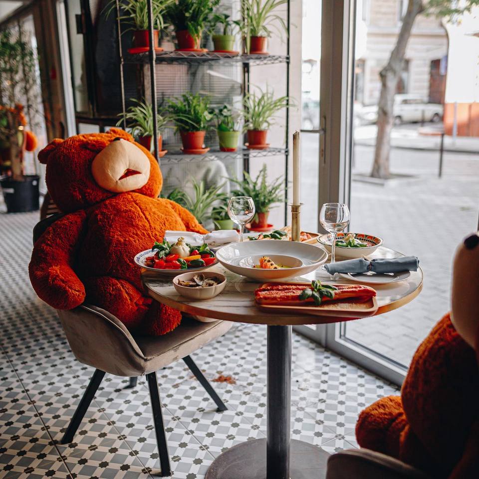 Cмачно та інстаграмно: нові ресторани, які відкрилися у Львові навесні 2021. Фото: Teddy restaurant/Фейсбук