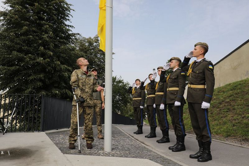Львів святкує День Державного прапора України – фото та відео з центру міста.