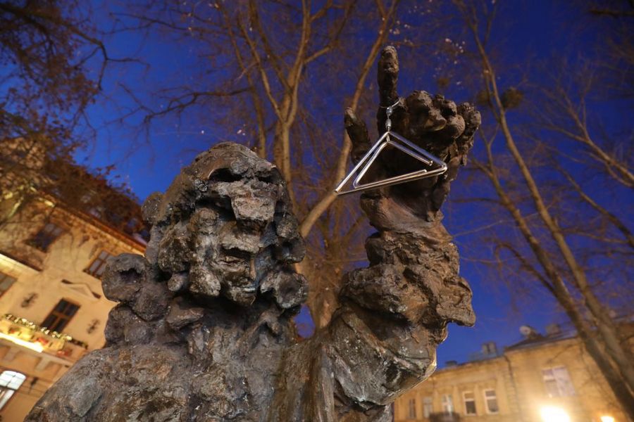 У Львові відкрили музичну новорічну ялинку