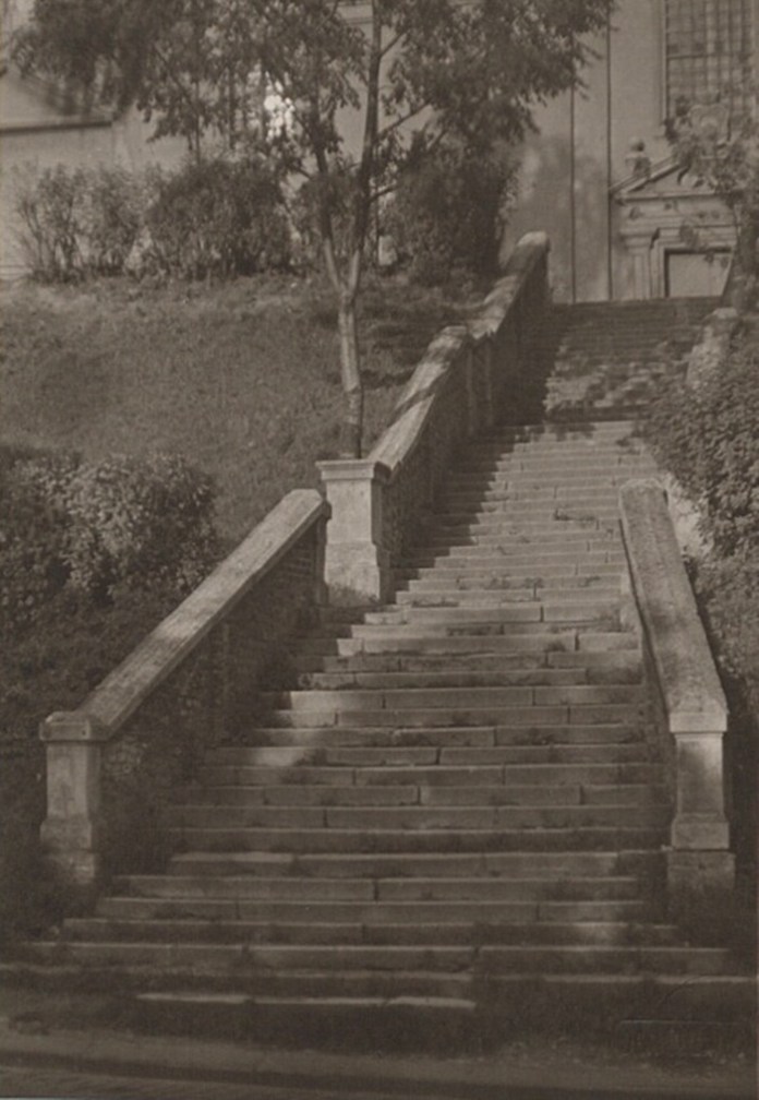 Сходи до костелу кармелітів, Львів, 1921 рік. Фото: Ян Булгак