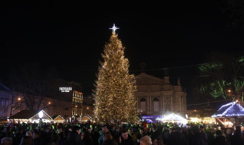 Головна ялинка у Львові у 2019 році.