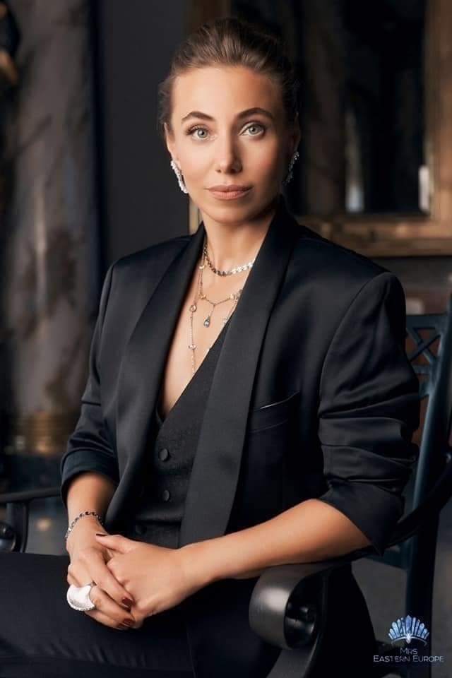 Львів'янку Олену Мороз оголосили найгарнішою жінкою світу. Фото: facebook.com/Olena Moroz