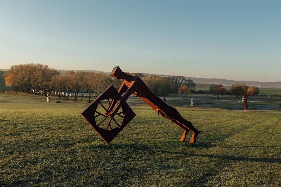 Парк сучасної скульптури 3020.