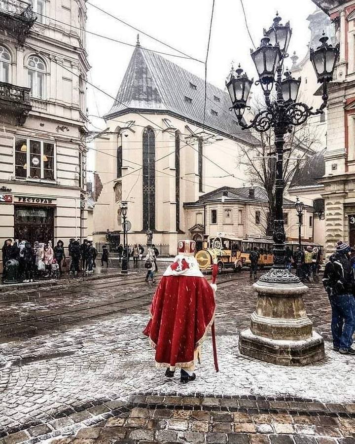 Львів казково засипало снігом