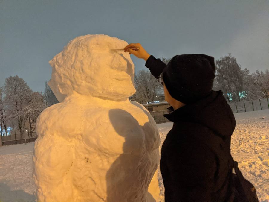 Халк зі снігу у виконанні Вадима Шендерова