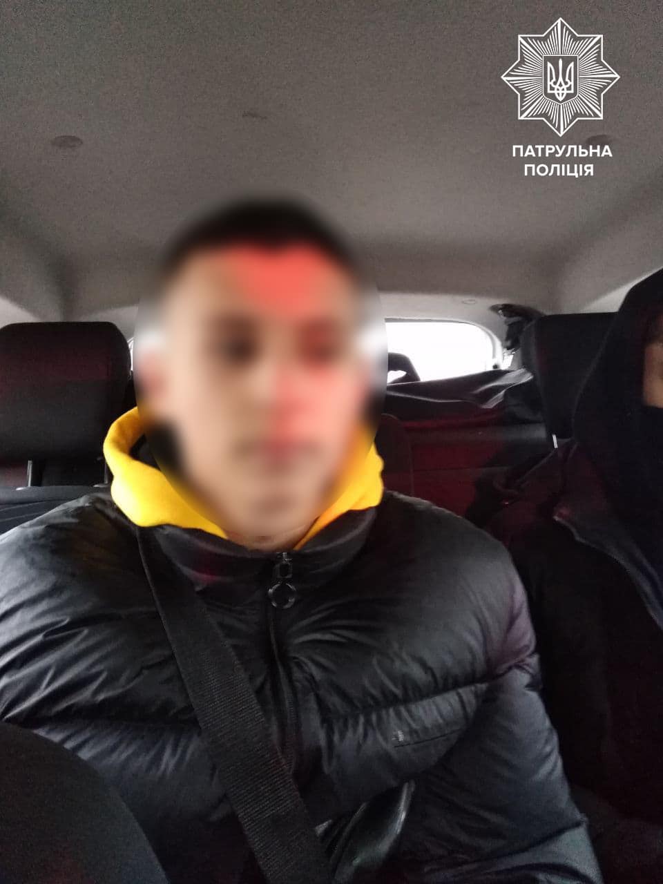 У Луцьку 16-річний хлопець за кермом автомобіля тікав від поліції і збив шістьох людей
