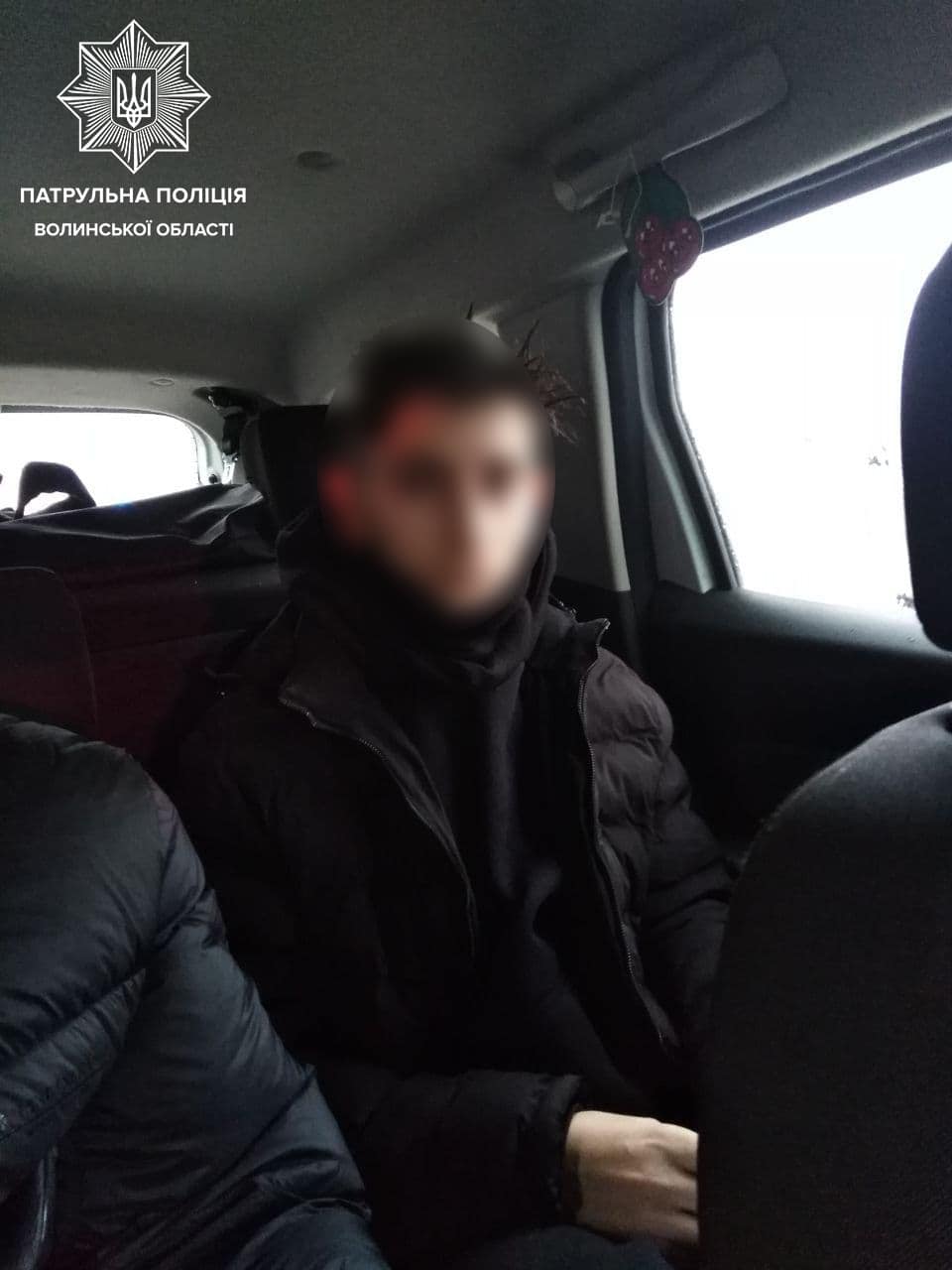 У Луцьку 16-річний хлопець за кермом автомобіля тікав від поліції і збив шістьох людей