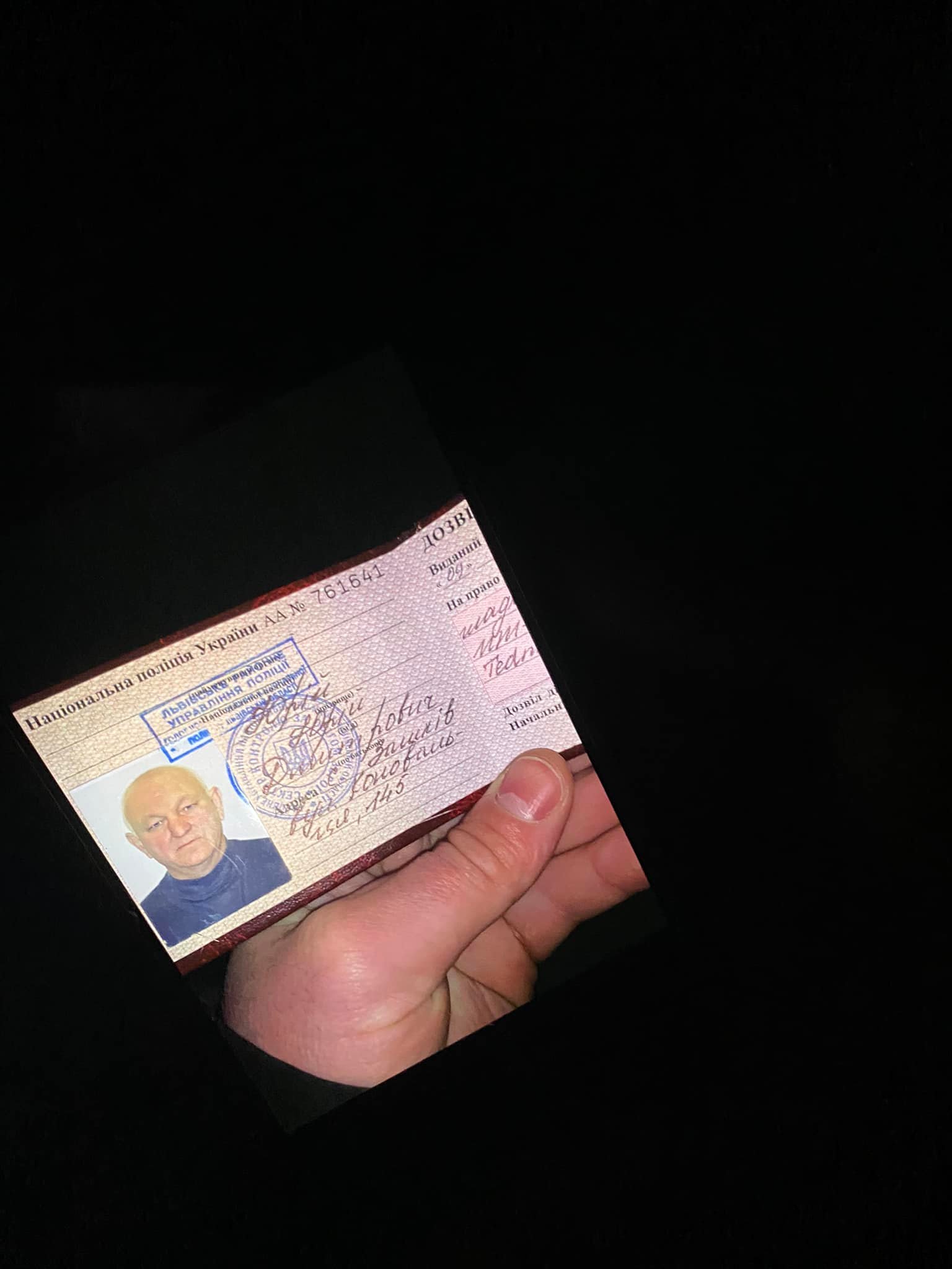 Біля Львова чоловік застрелив собаку та погрожував зробити те ж саме з її власницею фото 2 1