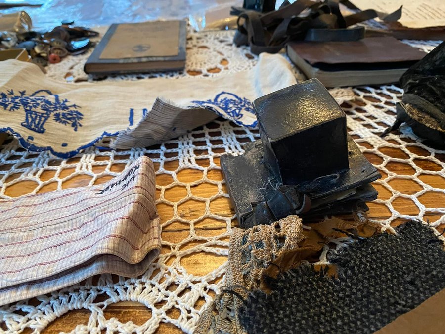 Киянин викупив і передав у музей знайдені на горищі львівського будинку речі євреїв із гетто