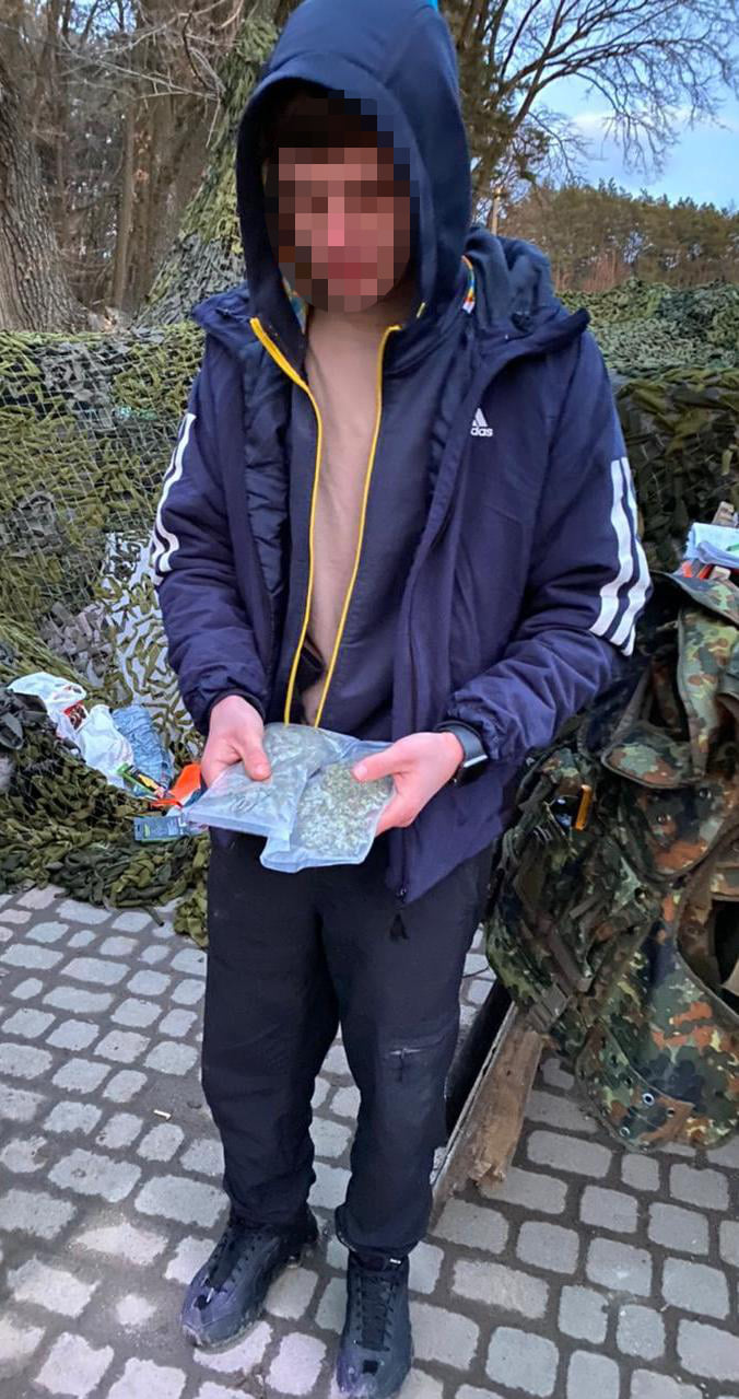 На Львівщині під час війни виявили нарколабораторію.