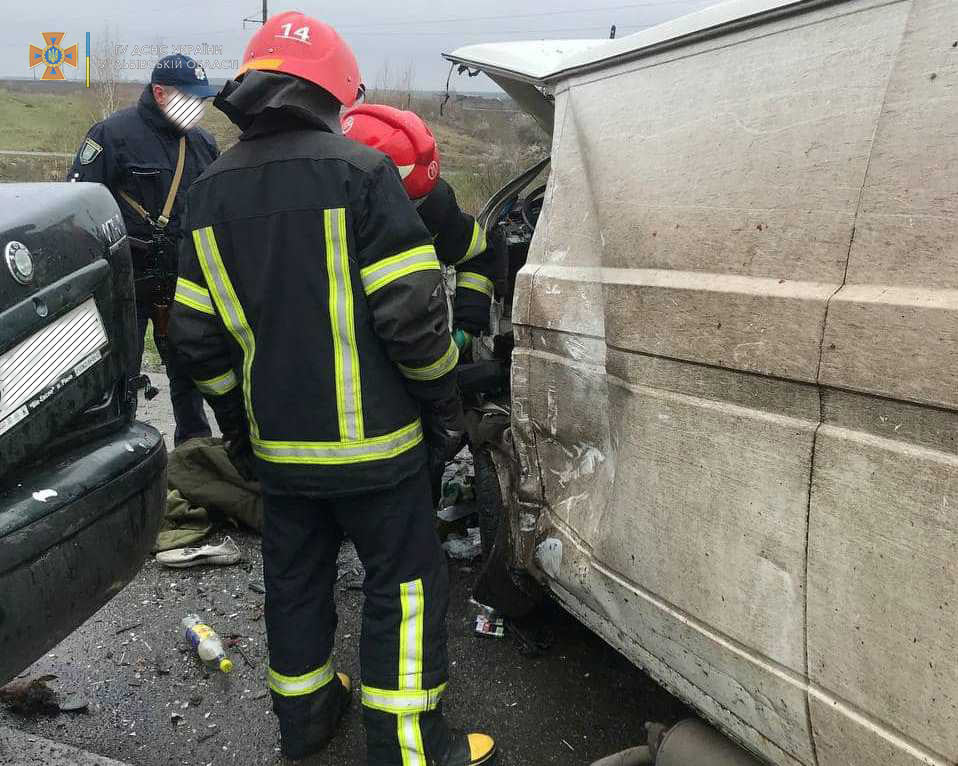 В автотрощі біля Нового Милятина загинули троє людей.
