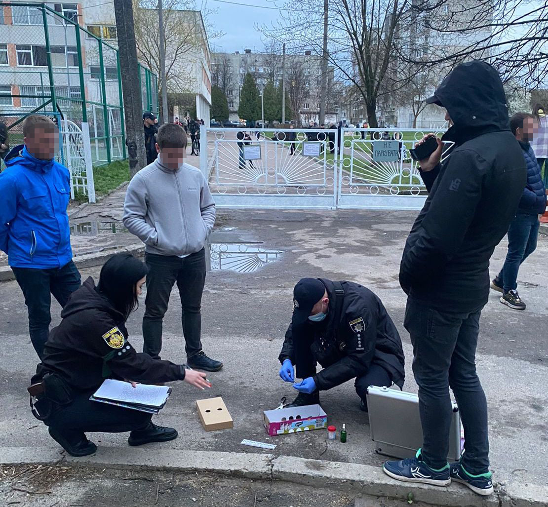 Поліцейські прокоментували вбивство львів'янина на території школи у Рясному  фото 1