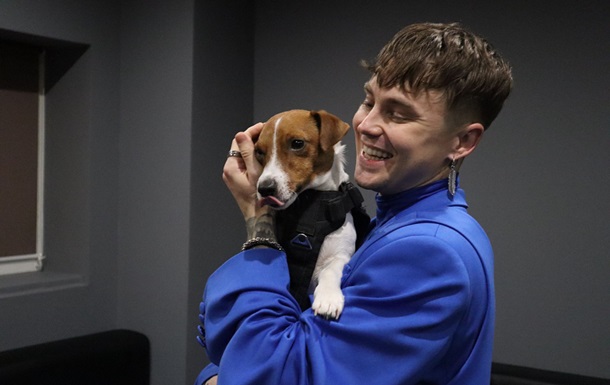 Артем Пивоваров.