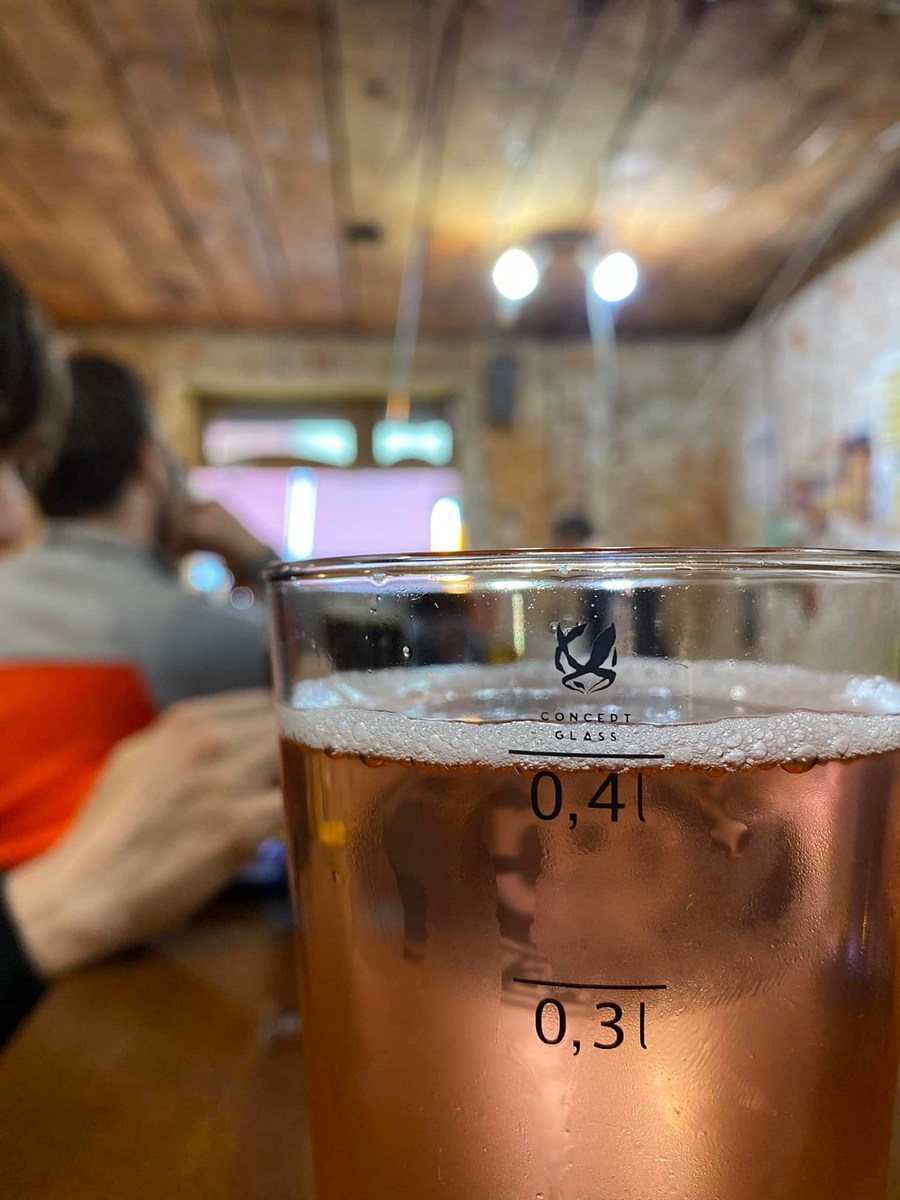 На вулиці Братів Рогатинців у Львові відкрили новий паб.