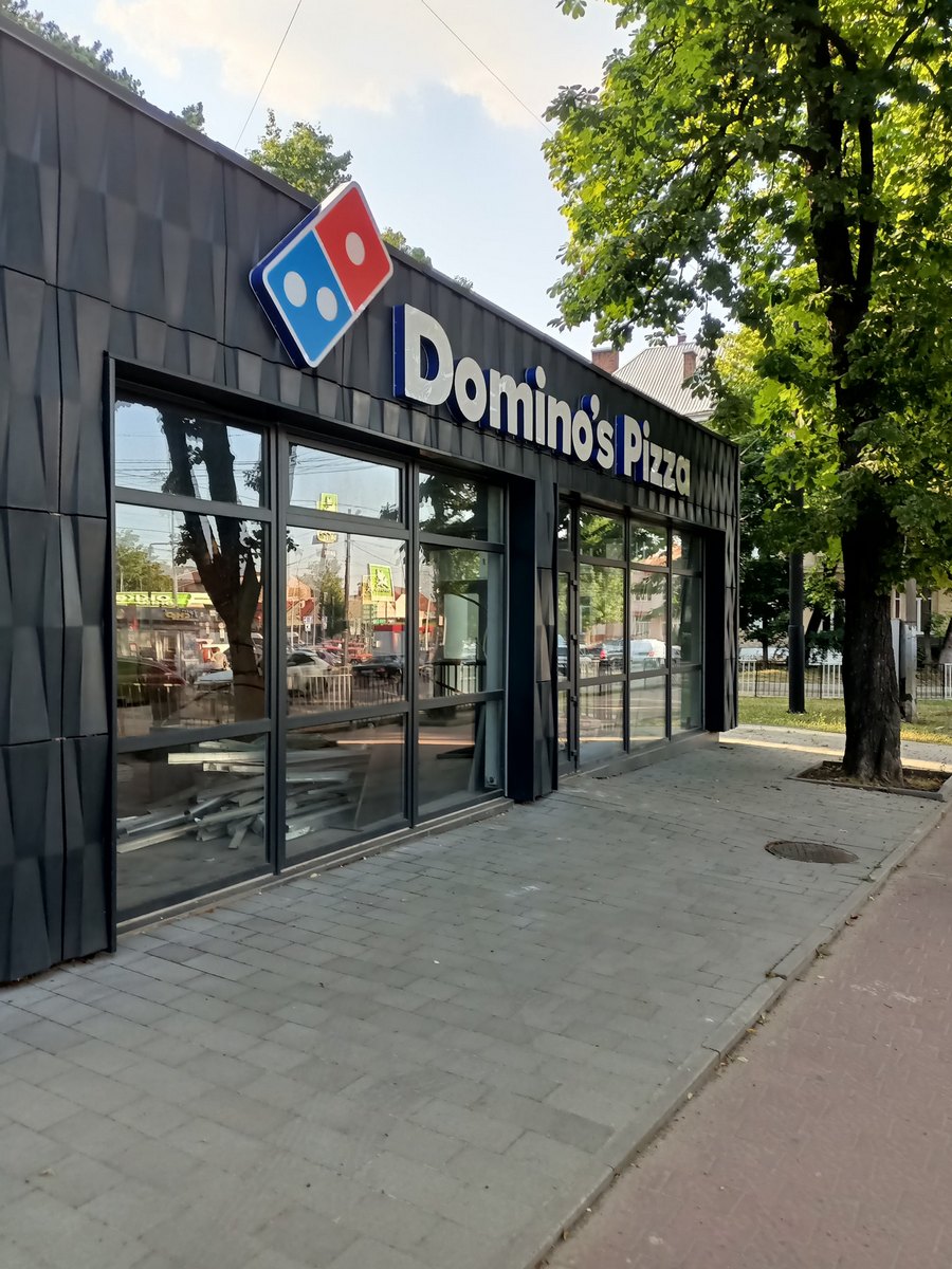 На місці громадської вбиральні у Львові відкриють піцерію однієї з найбільших світових мереж.