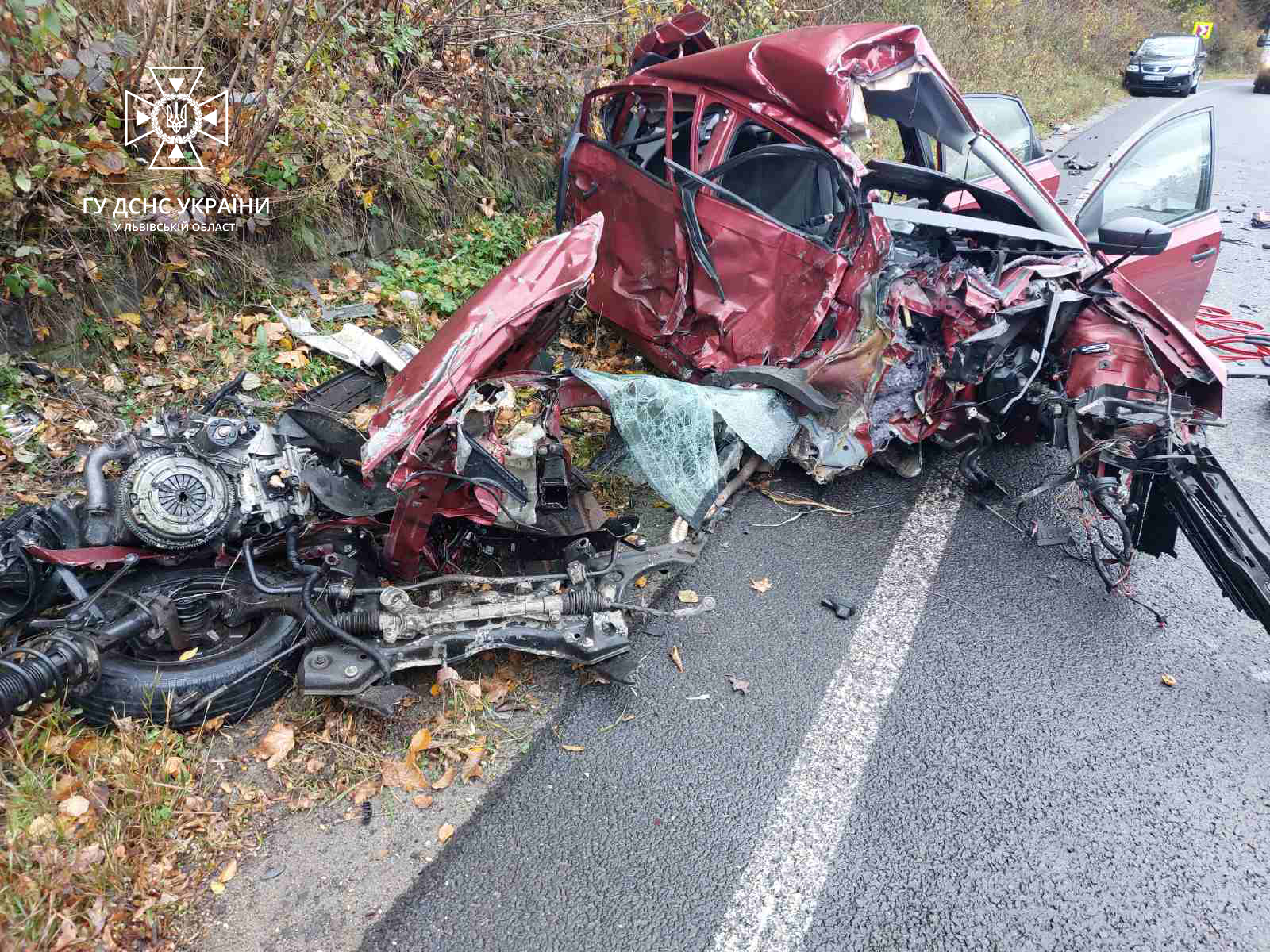У місті Сколе вантажівка розчавила легковий автомобіль, загинув чоловік.