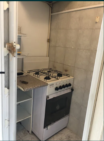 У кам'яниці в історичному центрі Львова здають квартиру за 5 тисяч гривень.